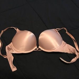 34 B Bombshell Bra by Victoria’s Secret